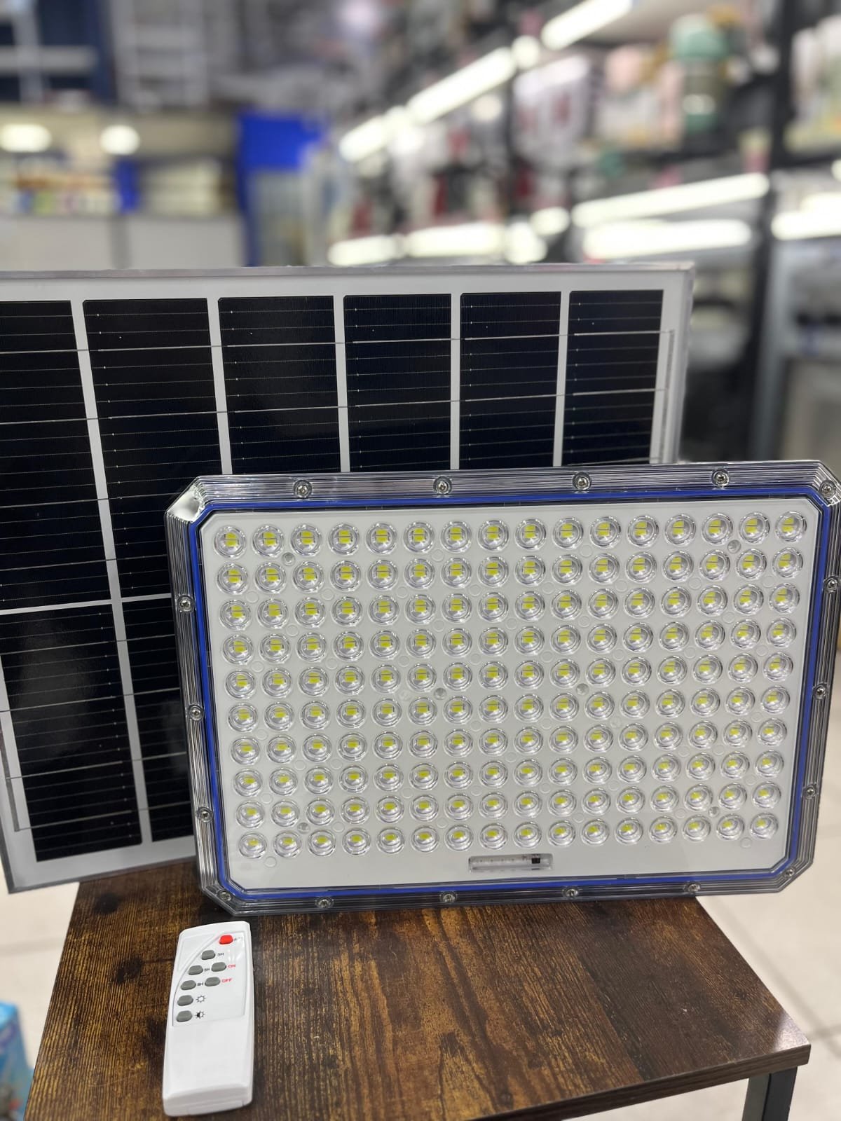 LAMPARA SOLAR 500W C/PANEL ZY500W