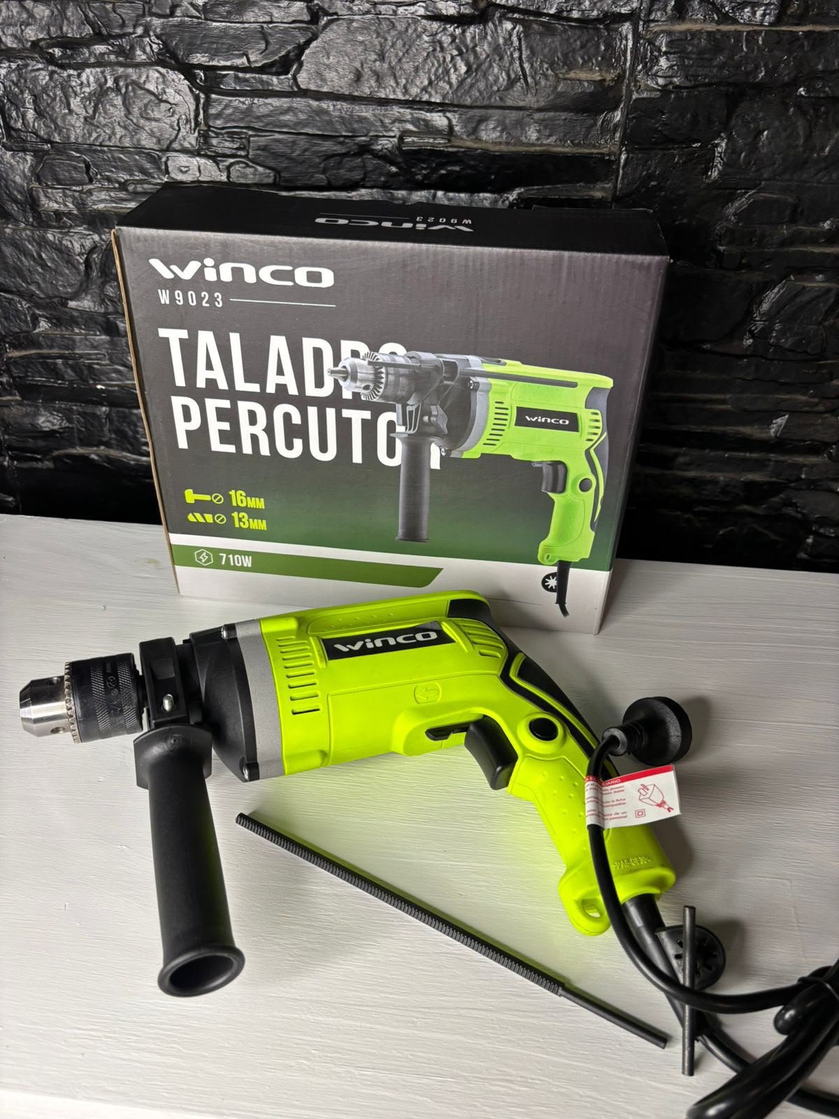 Taladro percutor winco 710w