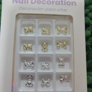 Deco de uñas osos dorados y plateados