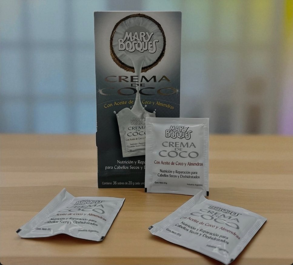 Crema de coco con aceite de coco y almendras mary bosques sobre 20gr