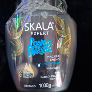 Skala Lama Negra Máscara Vegana Brillo Pelo Opaco suavidad y brillo 1 Kg