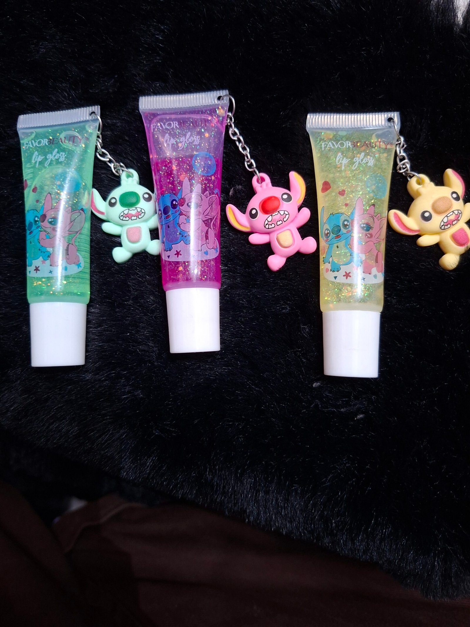 Gloss stich con llavero colgante