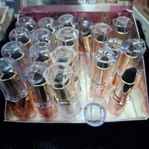 Labiales en barra negro mágicos que cambian de color
