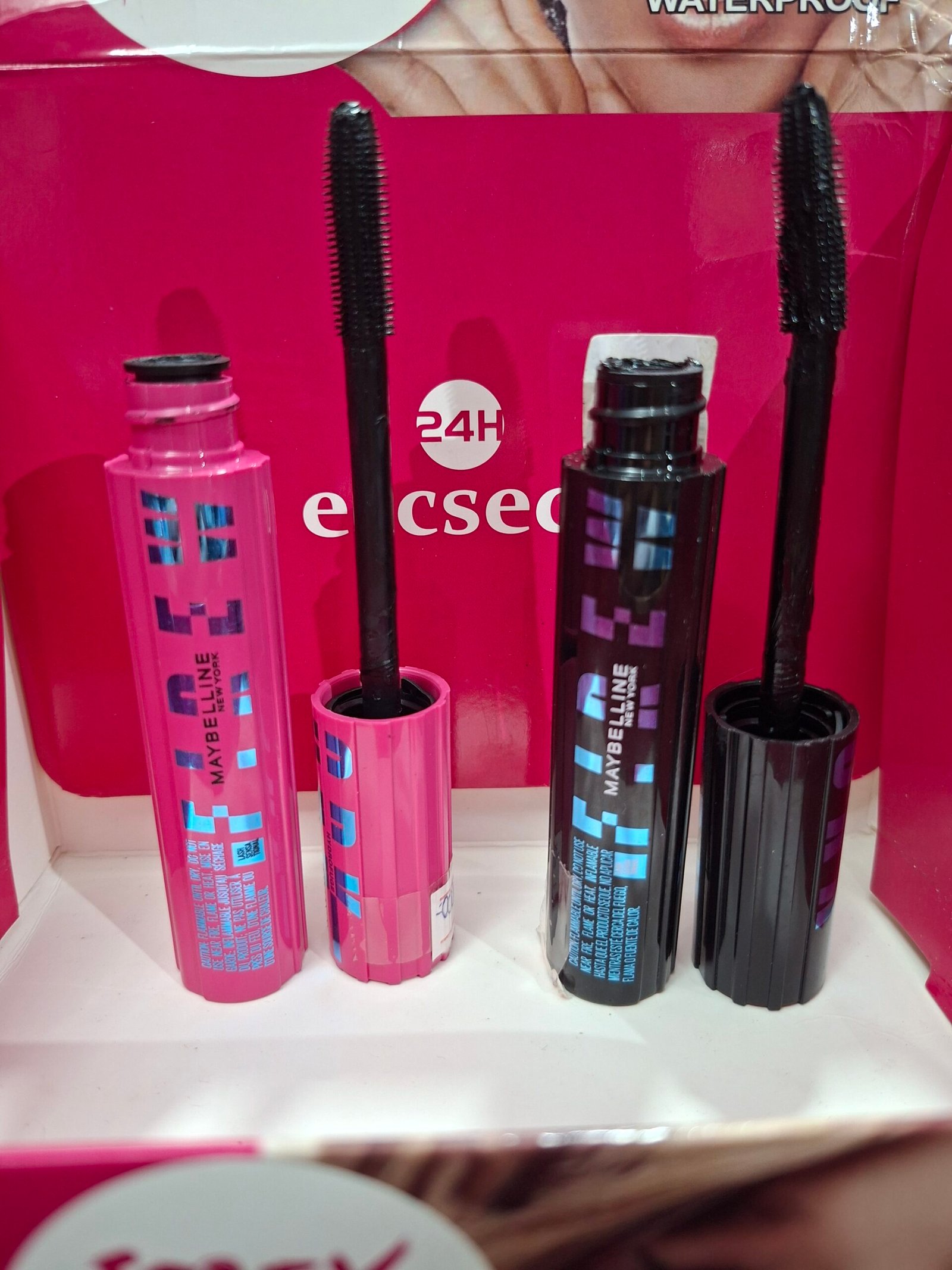 Máscara de pestañas rimel firework maybelline