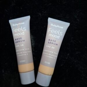 Base de maquillaje con serum y protector solar feels mopd