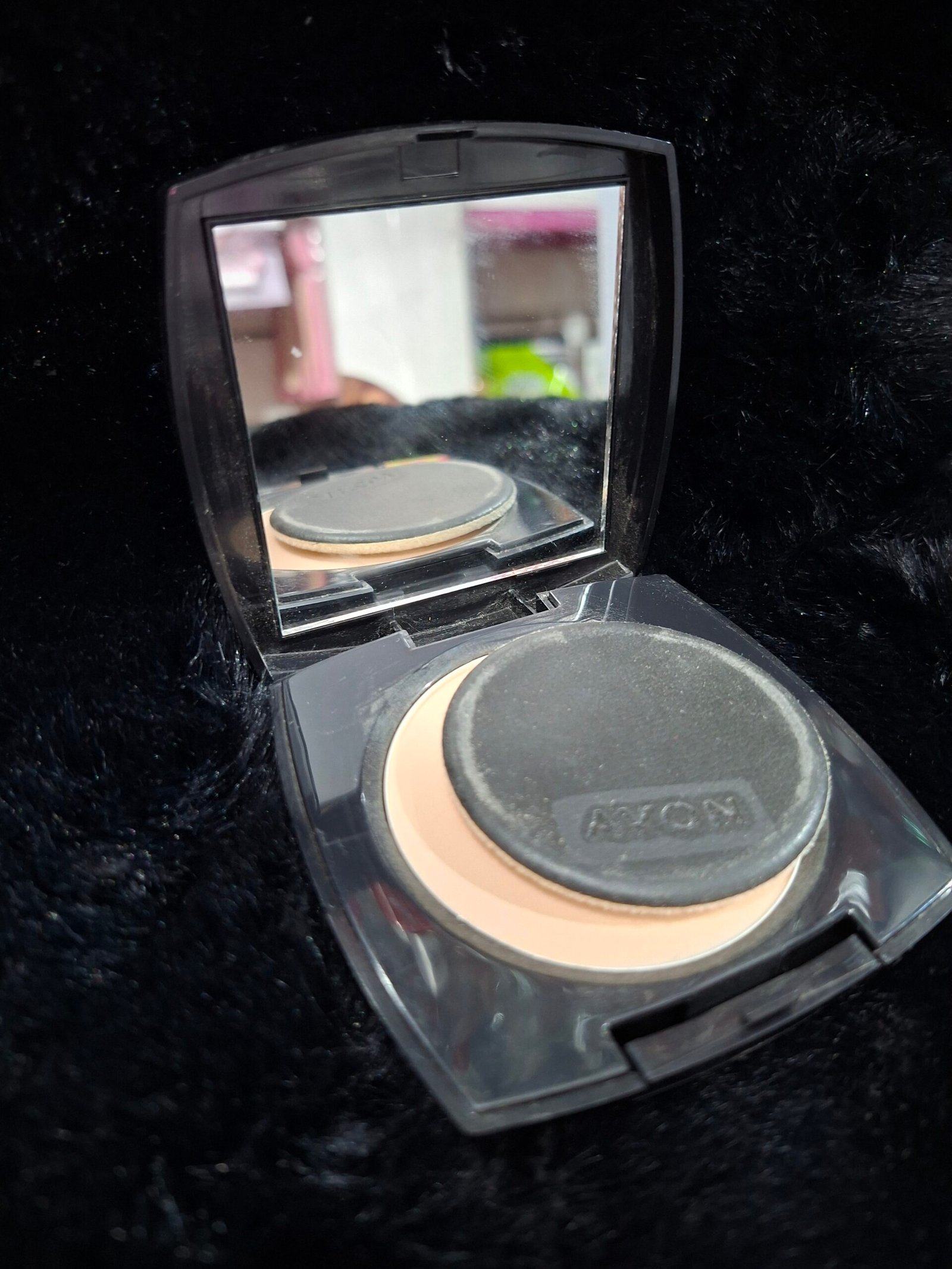 Polvo compacto avon con esponjita