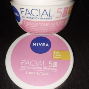 Crema facial nivea 5 en 1 sin sensación grasosa