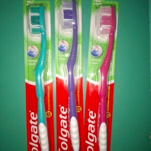 Cepillos de dientes colgate medio