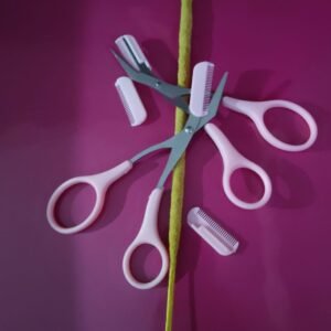 Tijera con peine + peine de respuesto para cortar y peinar cejas