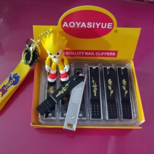 Corta uñas, alicate grande con lima y limpiador de uñas