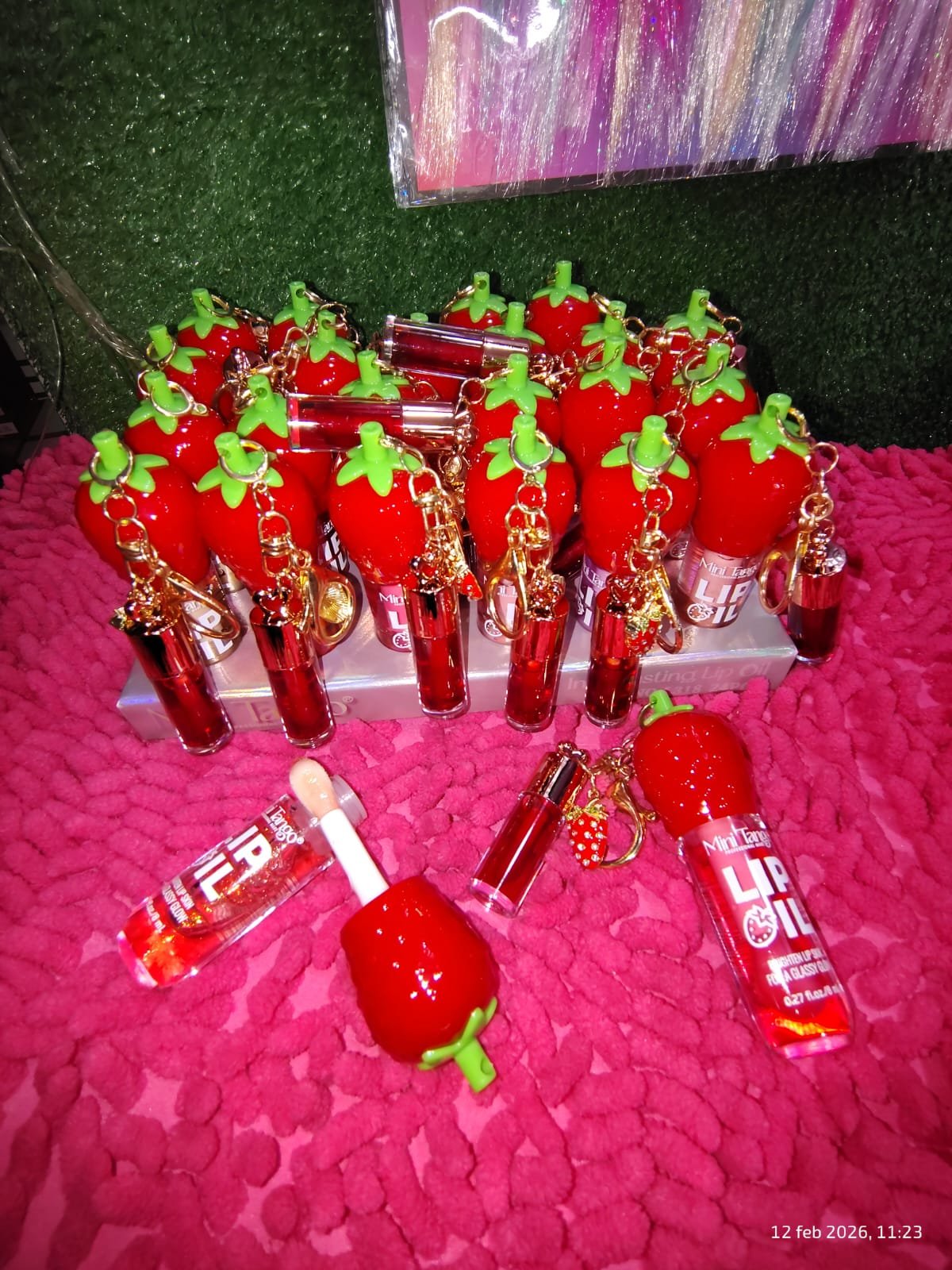 Gloss frutilla con llavero
