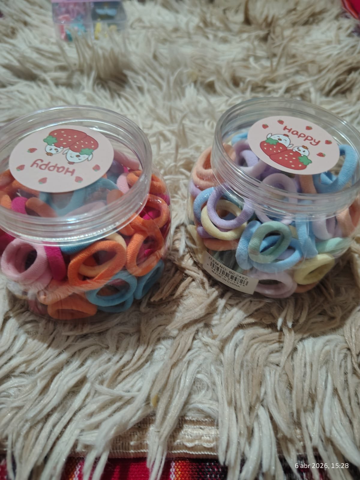 Cajita de mini colitas de colores