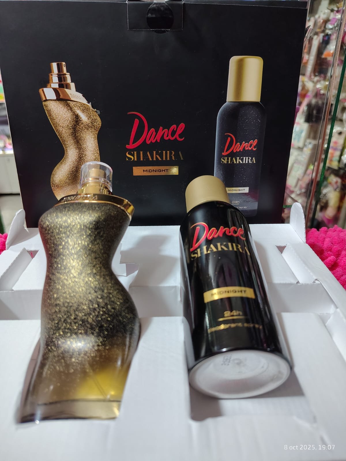 Perfume y desodorante shakira